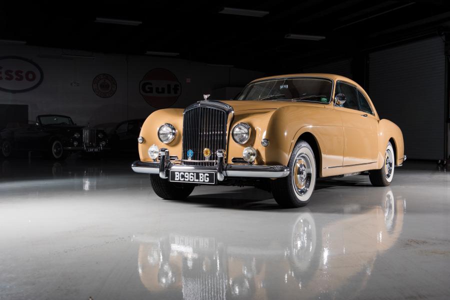  Bentley S1 Continental Sports Saloon by Mulliner 1956 года  (фото 4 из 6)